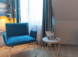 Desk, free WiFi - Hotel Haus am See (Lembruch)