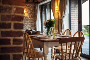 Dining - The Cart Shed, rustic holiday retreat in Dorset (Wareham)