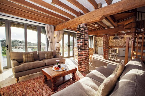 The Cart Shed, rustic holiday retreat in Dorset