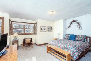 Tabla de planchar con plancha, wifi gratis, ropa de cama