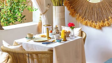 Petit déjeuner composé de spécialités régionales compris tous les jours