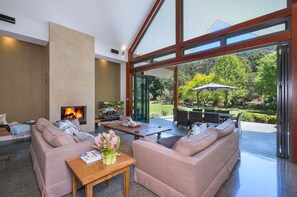 Interior - Waldenbrook - Luxury in the woods (Bundewallah)
