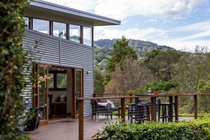 Outdoor dining - The Berry Dairy – relax in nature’s symphony (Berry)