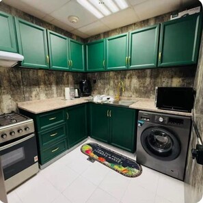 Private kitchen - Full Creek View Green Penthouse - The Safina (عجمان)