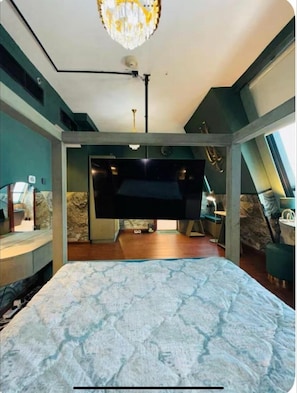 Iron/ironing board, WiFi, bed sheets - Full Creek View Green Penthouse - The Safina (عجمان)