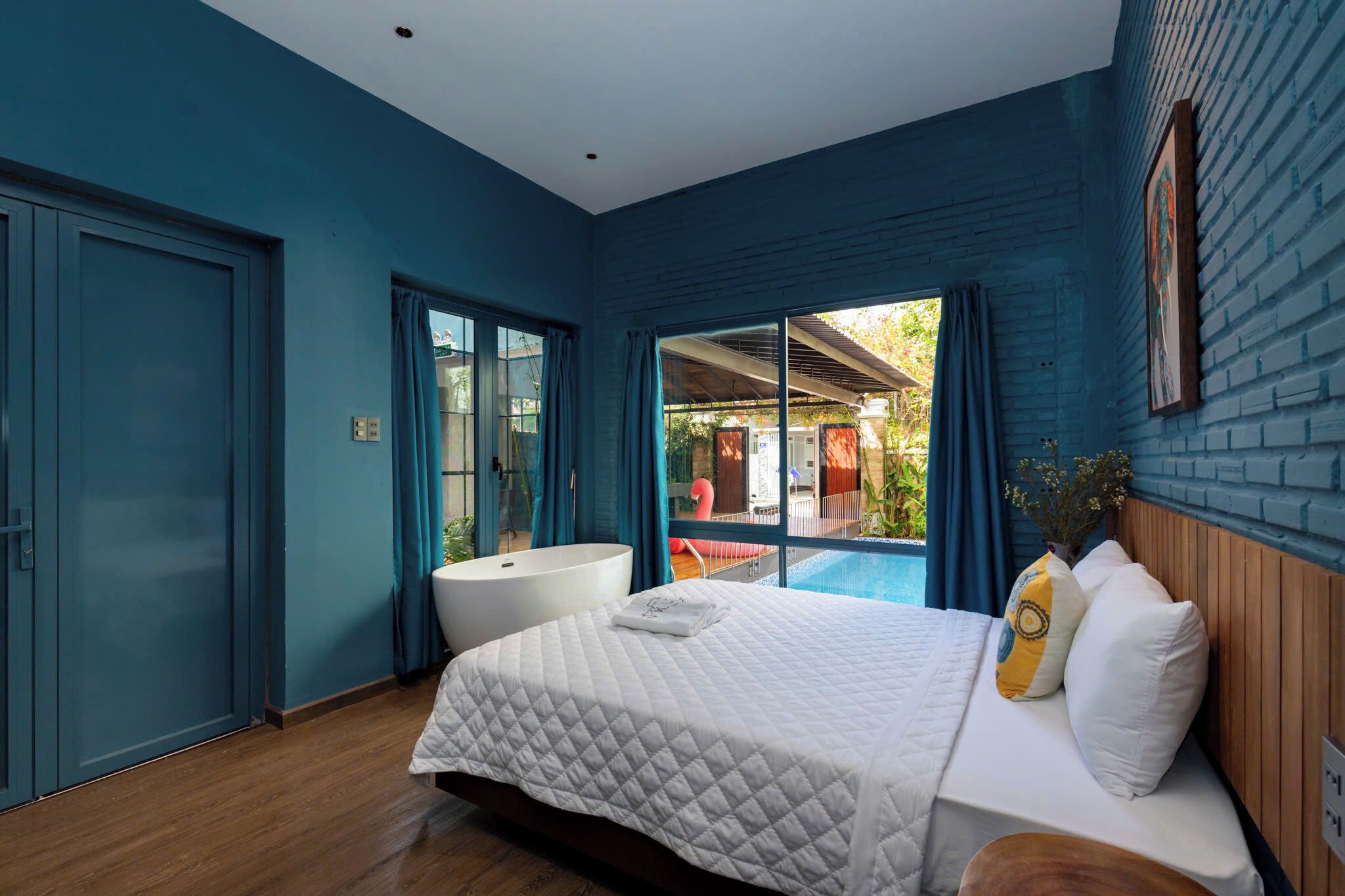 City-Villa, 6 Schlafzimmer, Terrasse, Gartenblick | Badezimmer | Hausschuhe