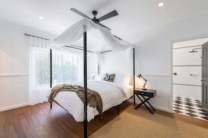 3 bedrooms, iron/ironing board, WiFi, bed sheets - The Stables - Berry Boutique Getaway (Berry)