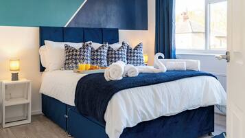 3 bedrooms, iron/ironing board, free WiFi, bed sheets