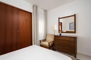 Iron/ironing board, free WiFi, bed sheets, wheelchair access - Aurorasol Carvoeiro Beach Apartment Luxury (Carvoeiro)