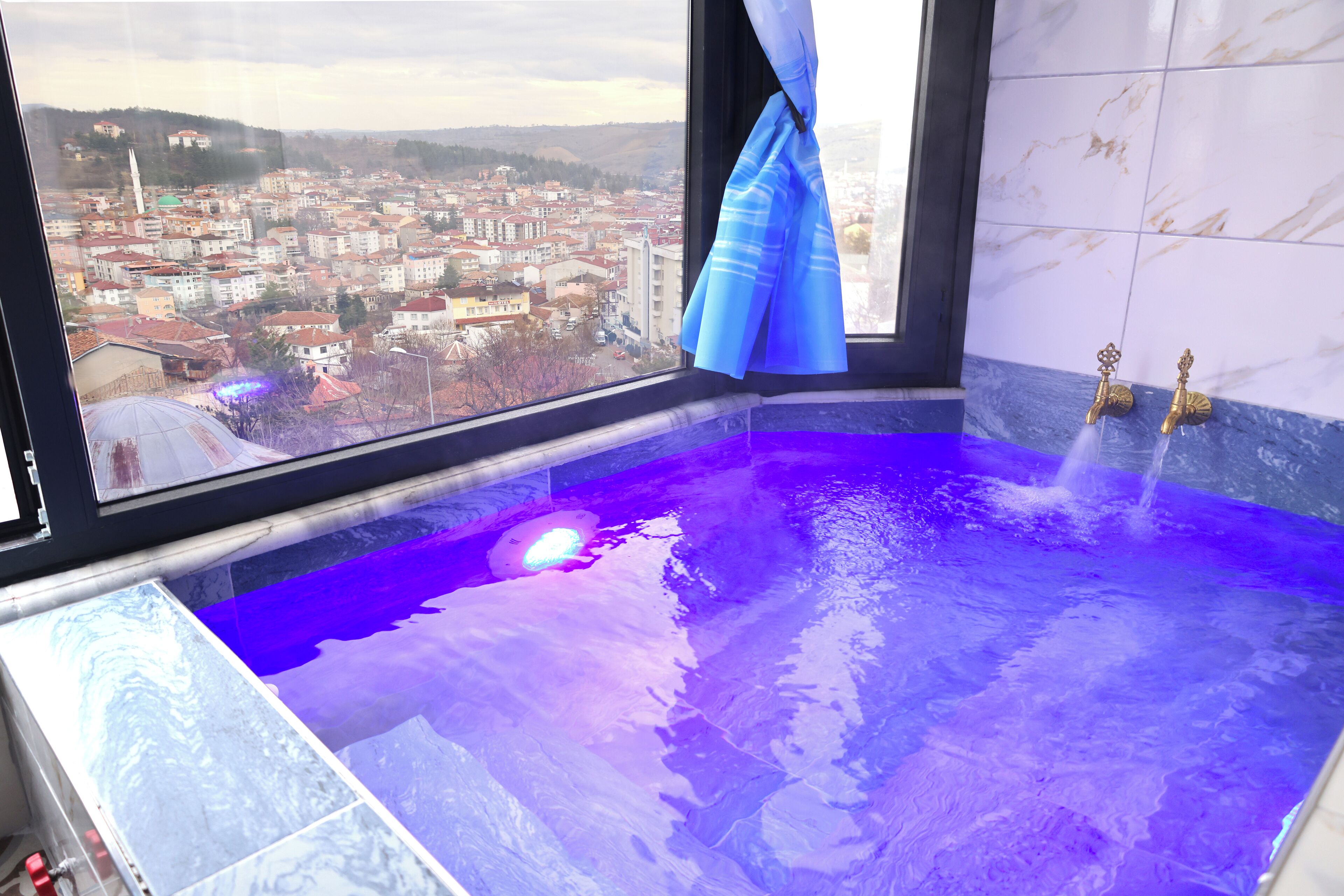 Junior Suite, Balcony, City View | Desk, free WiFi