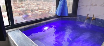 ฮาฟซา ทูกรา โอเทล