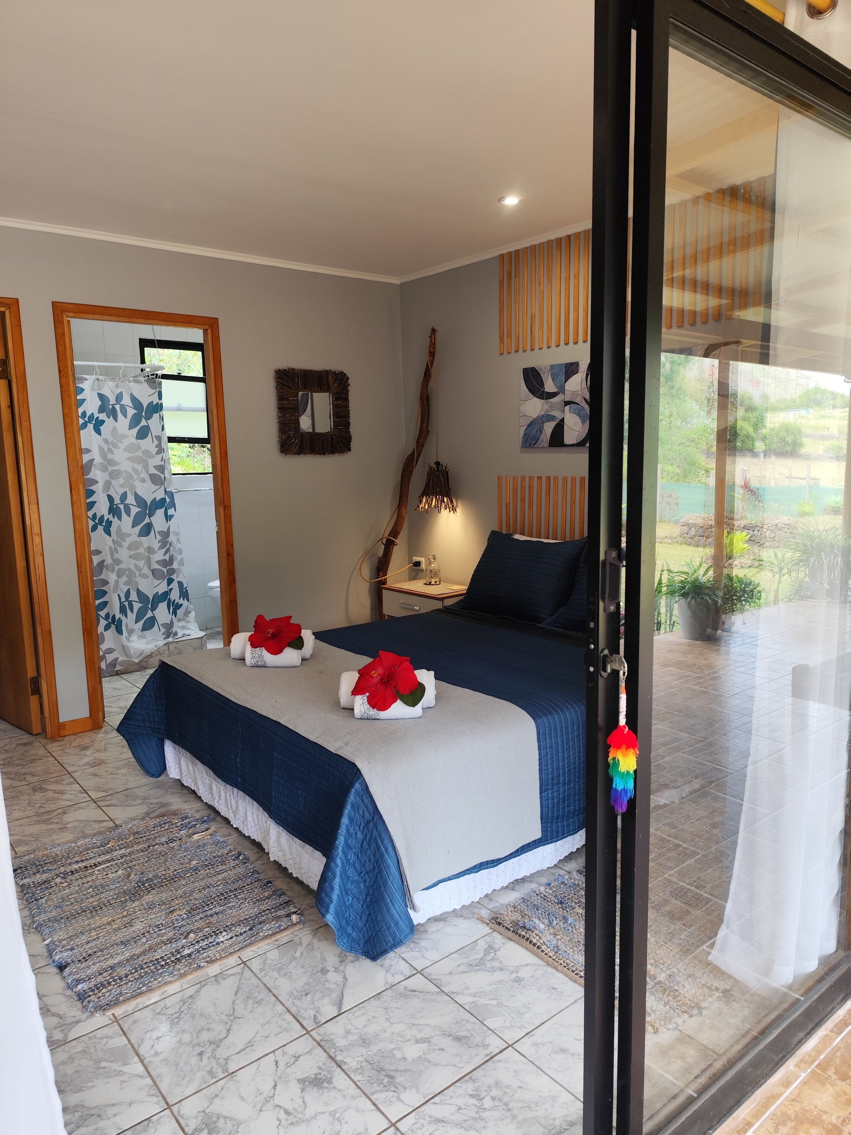 高級雙人房, 1 張加大雙人床, 庭院, 山景 | 書桌、筆電工作空間、遮光布/窗簾、免費無線上網