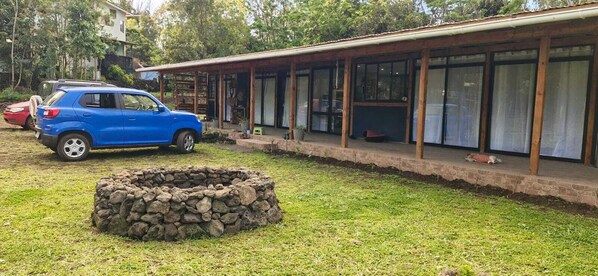 ด้านหน้าที่พัก