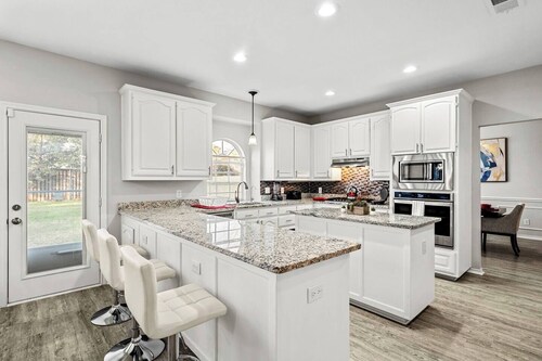 Spacious 4-bedroom Home for Relocating Families