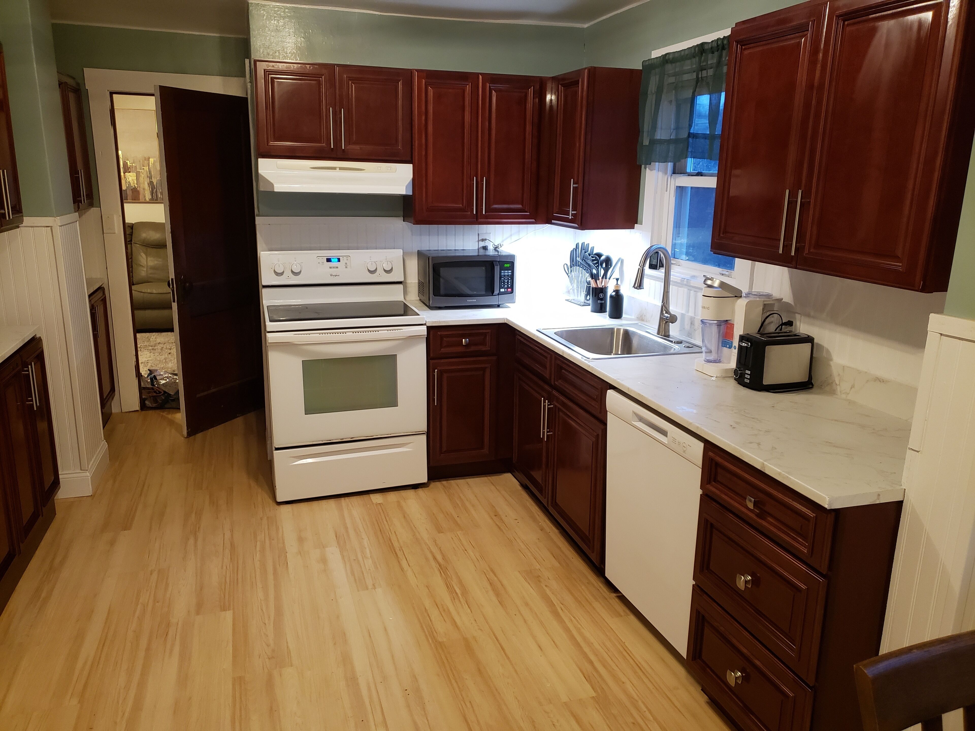 微波炉、烤箱、炉灶、洗碗机