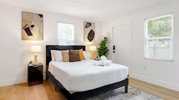 Fer et planche à repasser, Wi-Fi gratuit, draps fournis