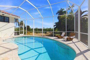 Beheizter Pool