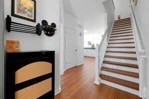 Interior - Private Pool~Baby Ready~Princess Playroom~Waterpark~10 min to Disney (Kissimmee)