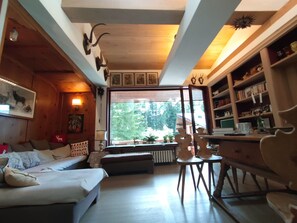 Smart TV - Cortina d'Ampezzo winter Olympics cosy family apartment fully refurbished (Cortina d'Ampezzo)
