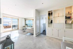 Interior - Apartment (Cannes)