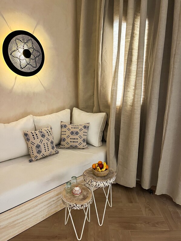 房內夾萬、免費 Wi-Fi