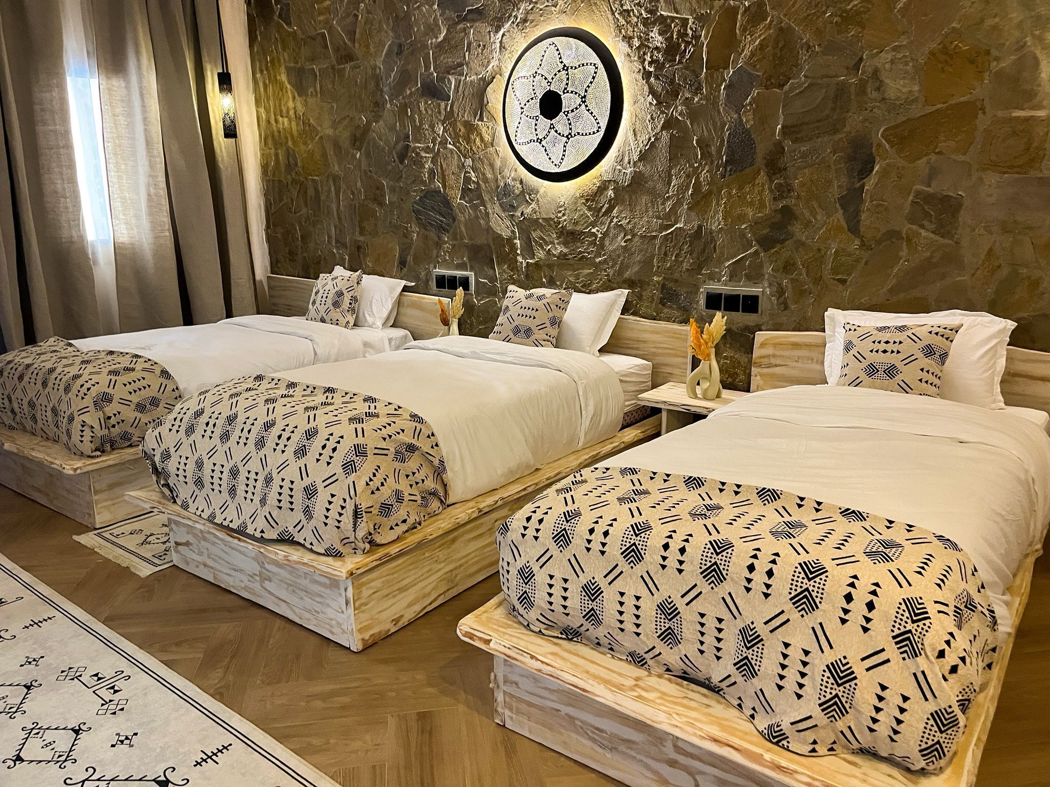 Chambre Triple | Articles gratuits dans le mini-bar, coffres-forts dans les chambres