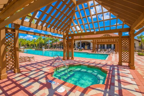 Family Home 20 min Disney - 4BR - Heated Pool - BBQ