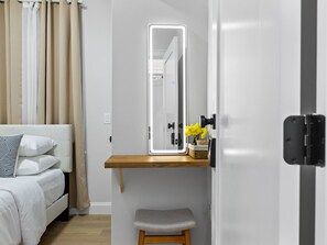 5 chambres, fer et planche à repasser, Wi-Fi, draps fournis