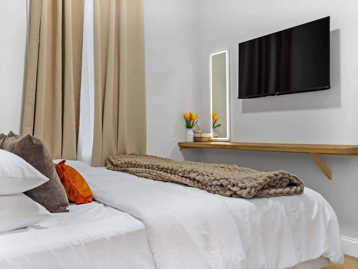 5 bedrooms, WiFi