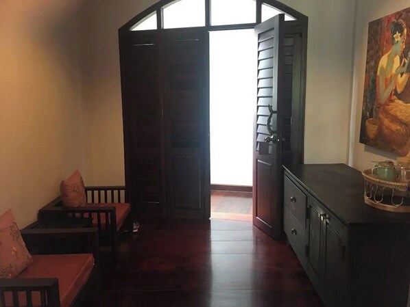 مكواة/لوح كي وواي فاي مجانًا