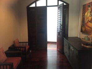 مكواة/لوح كي وواي فاي مجانًا