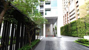 Apartment, 1 Bedroom, Accessible, Private Pool | Garden