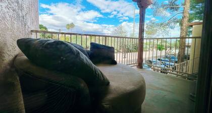 Relaxing Central Tucson Stay with Mountain View
