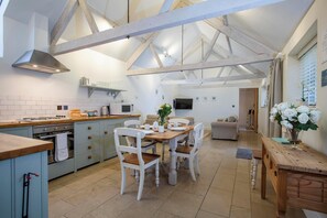Dining - The Dairy, charming countryside stay near the coast (Wareham)