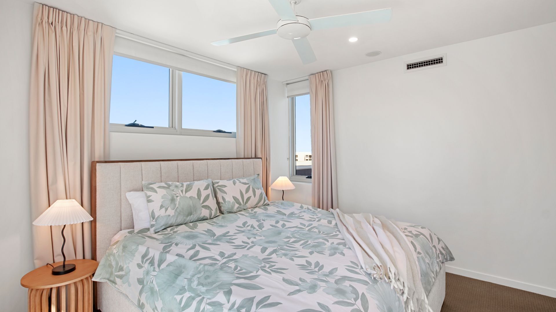 Aquaview Unit 302, 29 Canberra Tce, Kings Beach - Caloundra