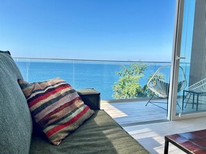 TV - Ocean View Rooftop Pool Condo (Boca de Tomatlán)