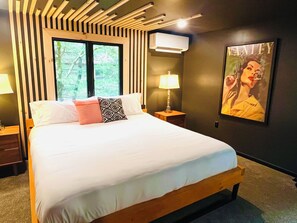 Room - GET LUCKY ON LUPINE! Beautiful 2-bedroom chalet Sauna GamrRm Hottub Lake Harmony (Lake Harmony)