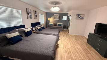 Cofres nos quartos, ferros/tábuas de passar roupa, Wi-Fi de cortesia