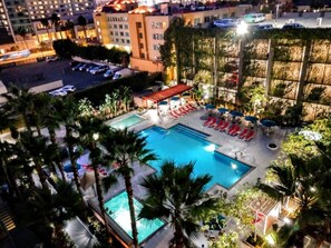 Outdoor pool - Luxurious 2 Bedroom in Worldmark Anaheim Resort (Anaheim)