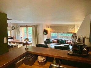 TV, fireplace - Apartment near ski slopes/shops, plateau, parking (Les Allues)
