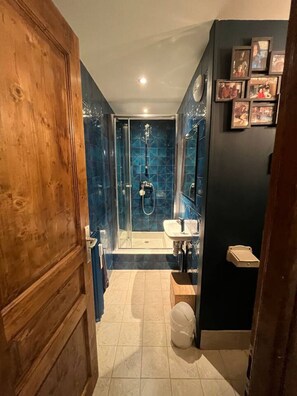 Hair dryer, towels - Apartment near ski slopes/shops, plateau, parking (Les Allues)