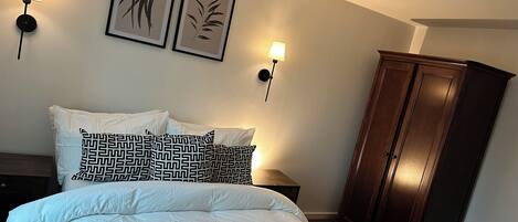 1 室のベッドルーム、アイロン / アイロン台、WiFi (無料)、ベッドシーツ