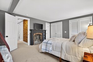 7 عدّة غرف نوم ومكواة/لوح كي وواي فاي مجانًا وملاءات أسرّة