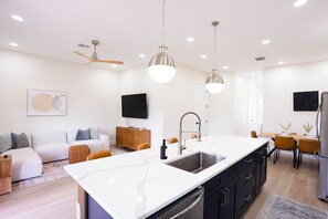 Interior - Luxury Retreat in Reunion w/Private Pool and Hot Tub - Sleeps 10 (Kissimmee)