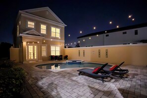 Pool - Luxury Retreat in Reunion w/Private Pool and Hot Tub - Sleeps 10 (Kissimmee)