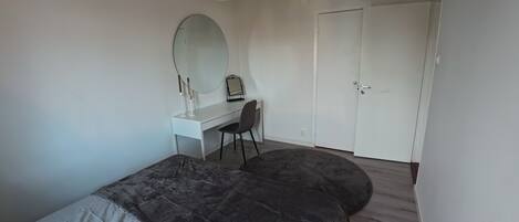 3 Schlafzimmer, Bügeleisen/Bügelbrett, WLAN, Bettwäsche