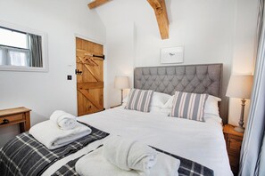 3 chambres, fer et planche Ă repasser, Wi-Fi, draps fournis