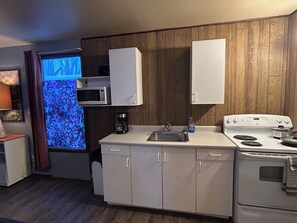 Cabana Comfort, vistes al jardí | Cuina privada