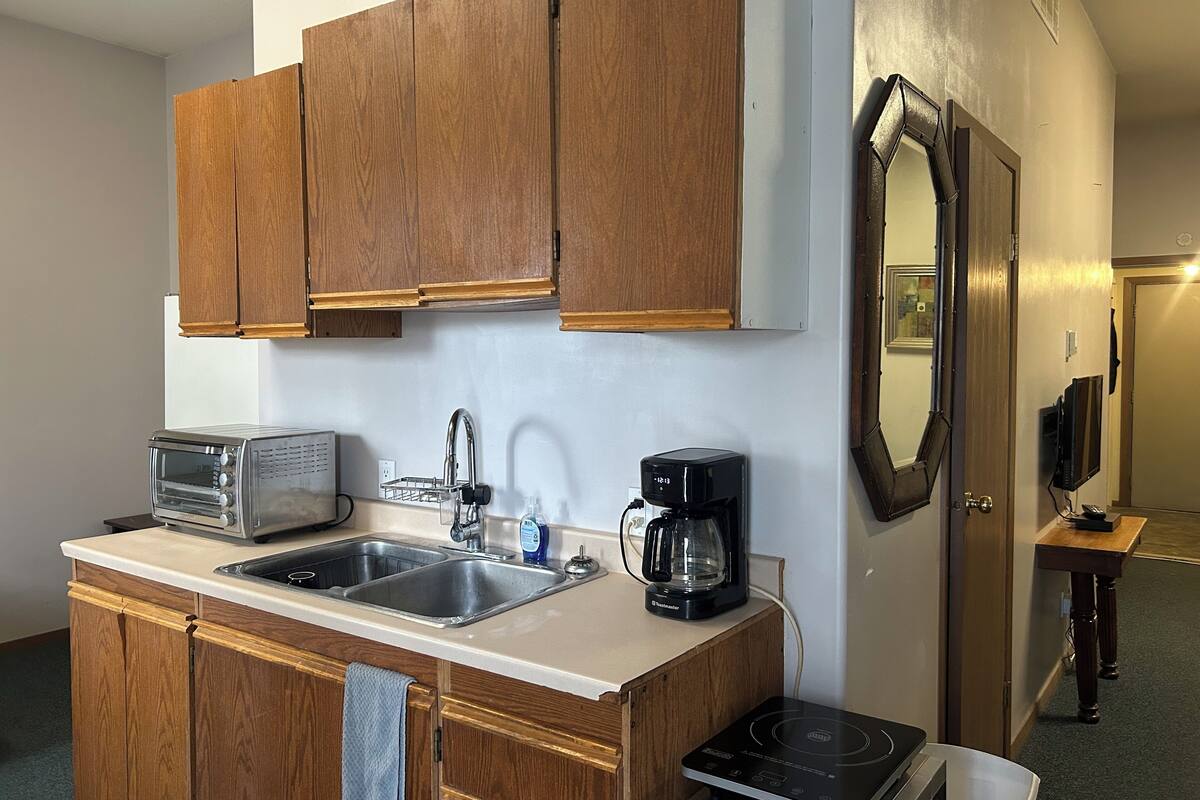 Classic Cabin, Multiple Beds | Private kitchen | Coffee/tea maker, mini-fridge, microwave