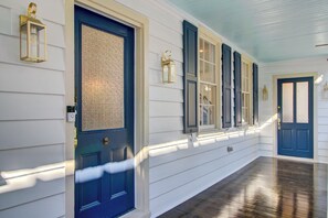Exterior detail - Welcome to The Crystal Palace — Perfect Blend of Downtown Luxury & Beach Retreat (Charleston)
